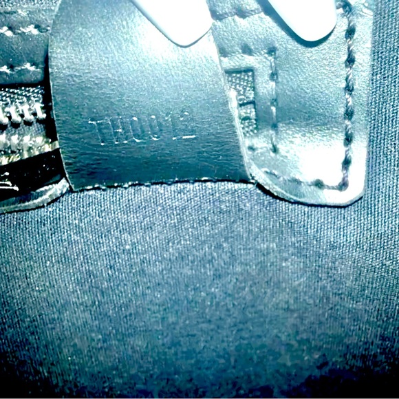 Louis Vuitton Grey Mat Wildwood Monogram tote. Vintage 2002… - Picture 10 of 10